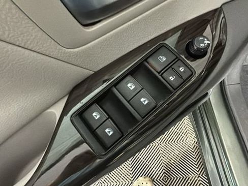 Used 2019 Toyota Sienna XLE FWD image 10