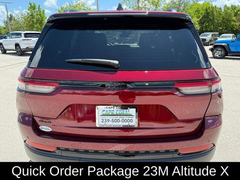 New 2025 Jeep Grand Cherokee Altitude image 7