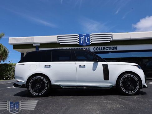 Used 2025 Land Rover Range Rover Long Wheelbase SE AWD/4WD image 18