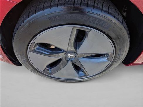 Used 2018 Tesla Model 3 Long Range RWD image 22