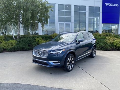 Used 2025 Volvo XC90 T8 Plus w/ Protection Package Premier image 45