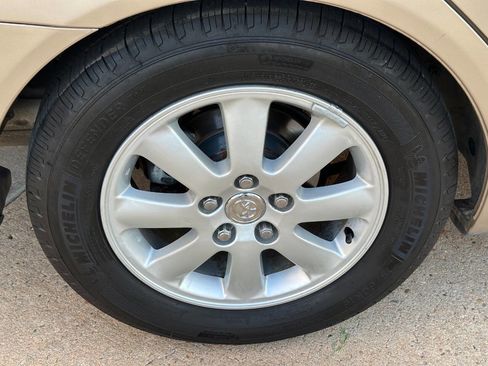 Used 2004 Toyota Camry XLE image 29