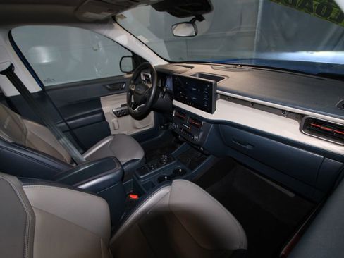 Used 2025 Ford Maverick Lariat w/ 4K Tow Package image 23