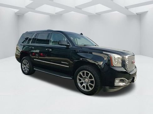Used 2017 GMC Yukon Denali w/ Open Road Package image 3