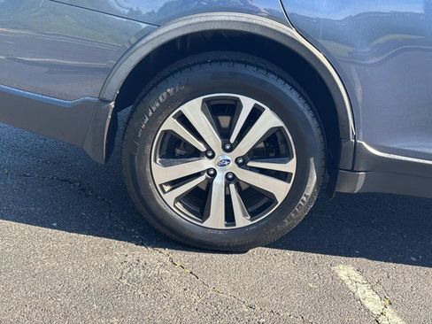 Used 2018 Subaru Outback 2.5i Limited AWD/4WD image 11