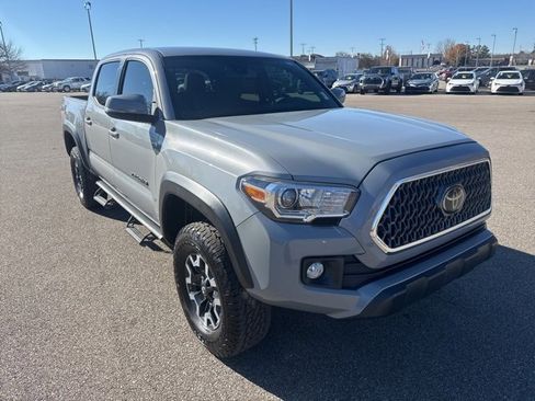 Used 2019 Toyota Tacoma TRD Off-Road image 7