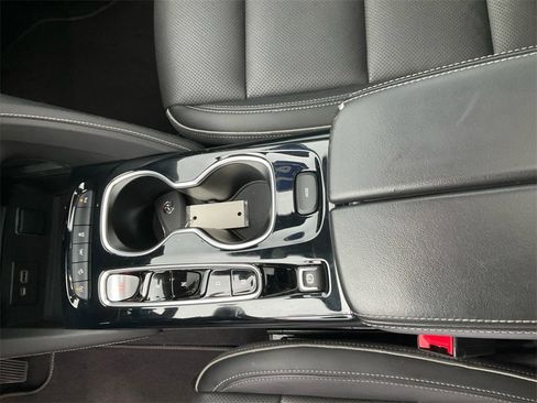 Used 2021 Buick Envision Essence w/ Sport Touring Package image 11