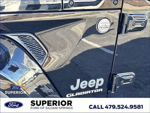 Used 2020 Jeep Gladiator Overland image 13