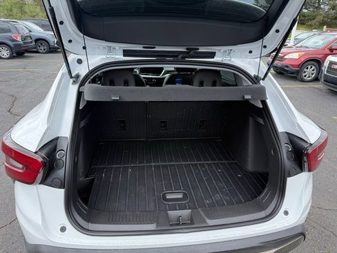Used 2025 Chevrolet Trax ACTIV FWD image 5