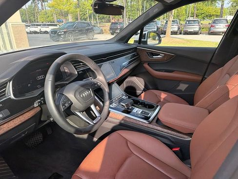 Used 2025 Audi Q7 3.0T Premium Plus w/ Premium Plus Package AWD/4WD image 9
