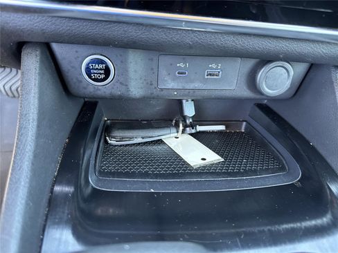 Used 2023 Nissan Rogue S FWD image 26