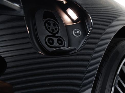 Certified 2021 Porsche Taycan Turbo AWD/4WD image 38