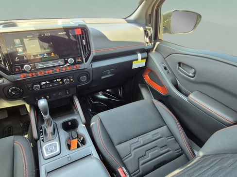 New 2026 Nissan Frontier PRO-4X w/ Pro-4x Convenience Package AWD/4WD image 14