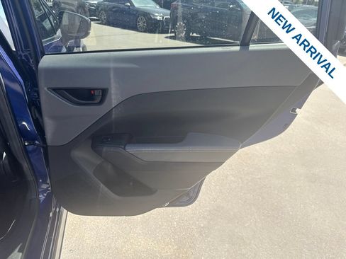 Used 2024 Subaru Crosstrek 2.5i Sport AWD/4WD image 12