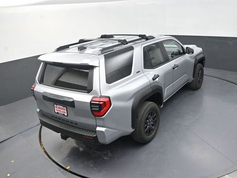 Used 2026 Toyota 4Runner SR5 AWD/4WD image 28