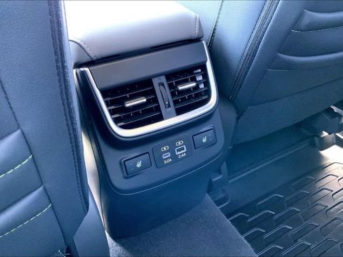Used 2025 Subaru Outback Onyx Edition XT AWD/4WD image 10