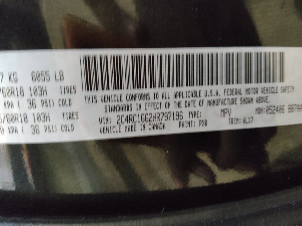 Used 2017 Chrysler Pacifica Limited FWD image 33