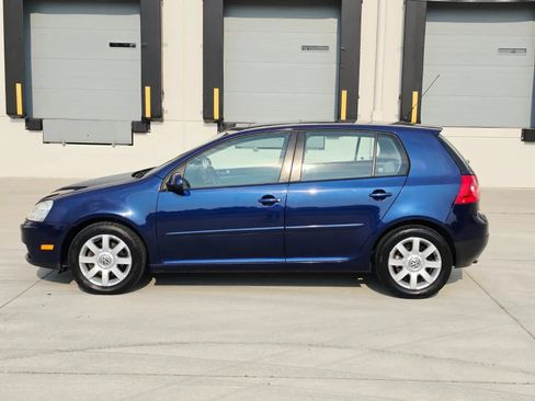 Used 2007 Volkswagen Rabbit 4-Door FWD image 2