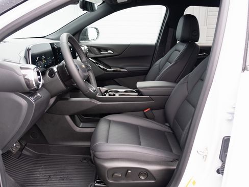 New 2026 Chevrolet Equinox LT w/ Convenience Package II image 11