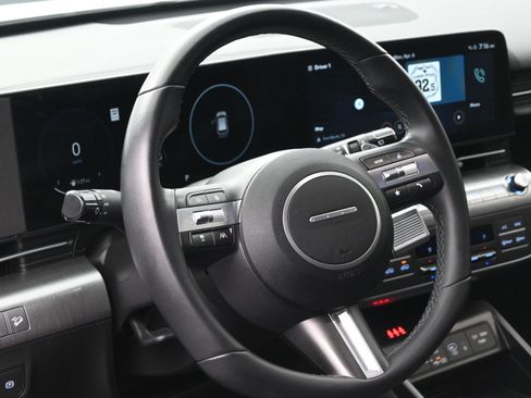 Used 2024 Hyundai Kona SEL w/ Convenience Package image 16