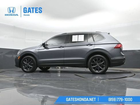 Used 2024 Volkswagen Tiguan SE FWD image 46
