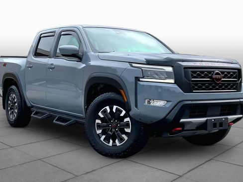 Used 2024 Nissan Frontier PRO-4X w/ Technology Package AWD/4WD image 3
