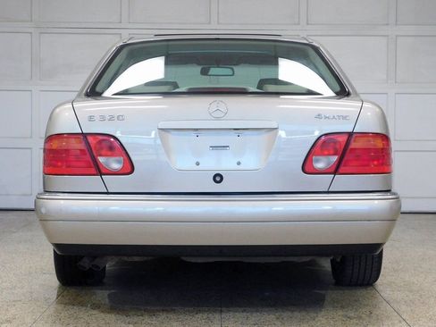 Used 1999 Mercedes-Benz E 320 4MATIC Sedan image 5