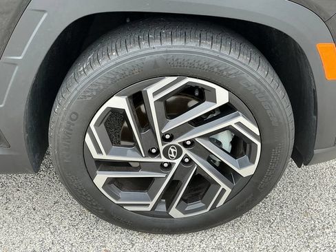 Used 2025 Hyundai Tucson Limited FWD image 26