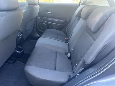 Used 2019 Honda HR-V LX image 14