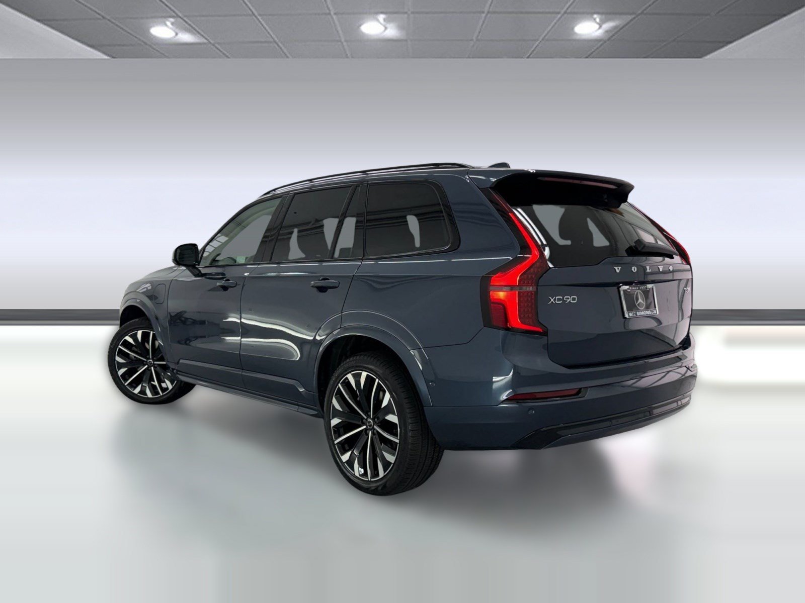 Used 2026 Volvo XC90 T8 Ultra w/ Protection Package AWD/4WD image 3