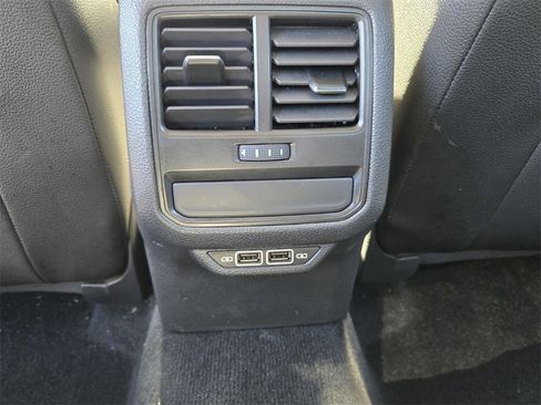 Used 2019 Volkswagen Passat 2.0T Wolfsburg w/ Wheels & Sunroof Package image 16