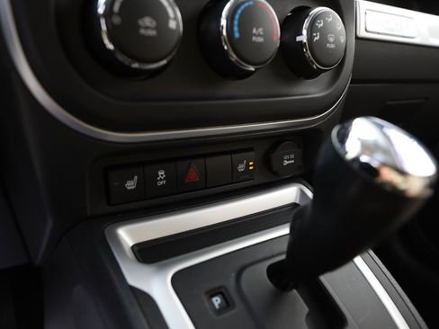 Used 2015 Jeep Compass High Altitude image 20