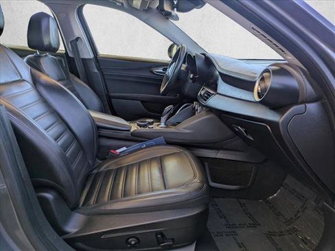 Used 2019 Alfa Romeo Giulia Ti w/ Quick Order Package 22Z Lusso image 20