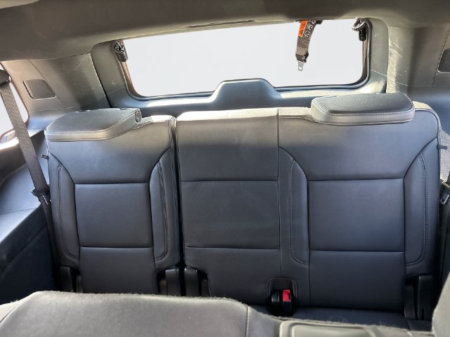 Used 2025 Chevrolet Tahoe LT RWD image 23