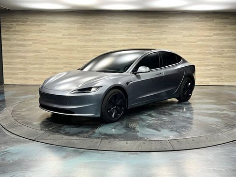 Used 2025 Tesla Model 3 Long Range RWD image 5