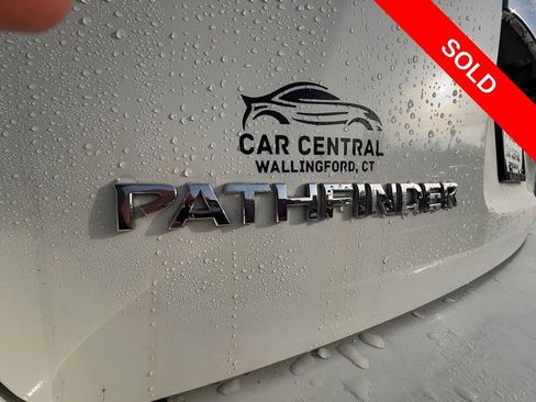 Used 2019 Nissan Pathfinder SL image 26