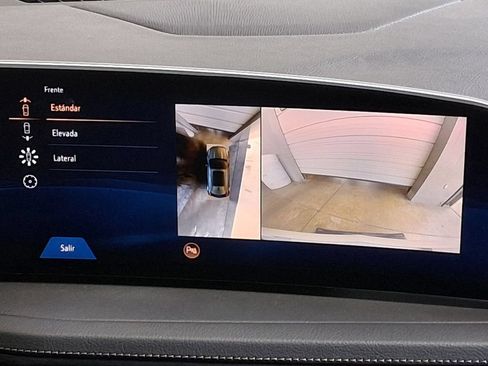 Used 2025 Cadillac XT4 Premium Luxury w/ LPO, Floor Liner Package FWD image 15