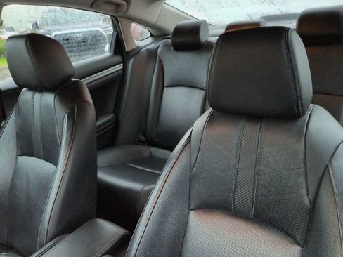 Used 2016 Honda Civic Touring image 8