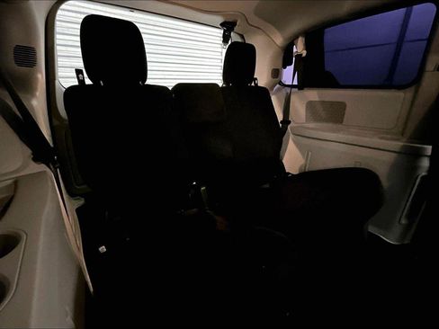 Used 2013 Dodge Grand Caravan American Value Package image 28