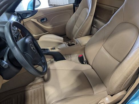 Used 2002 MAZDA MX-5 Miata LS RWD image 12
