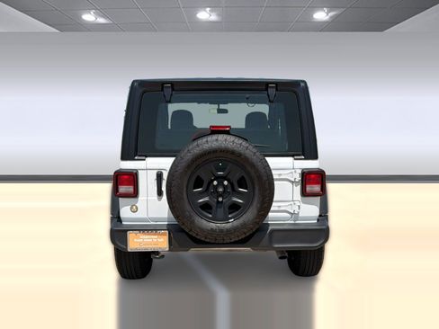 Used 2025 Jeep Wrangler Sport AWD/4WD image 10