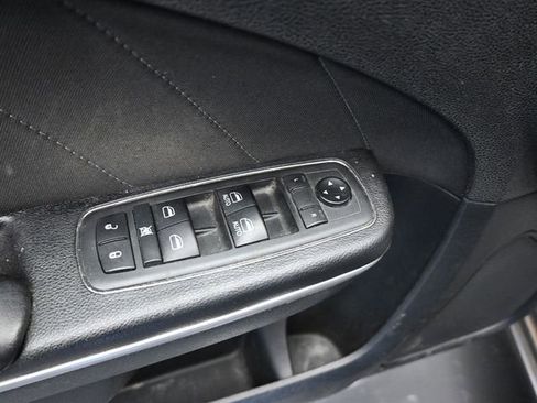 Used 2019 Dodge Charger SXT image 17