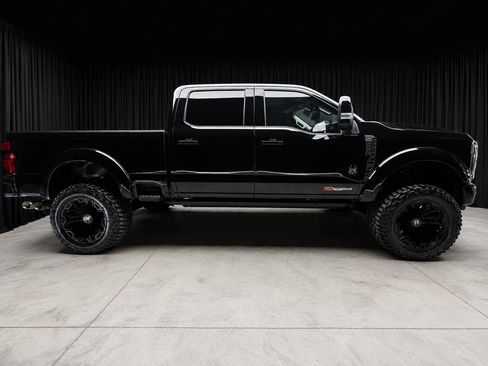 Used 2026 Ford F250 Lariat w/ Black Appearance Package AWD/4WD image 3