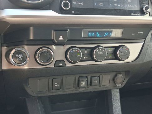 Used 2023 Toyota Tacoma SR5 AWD/4WD image 23