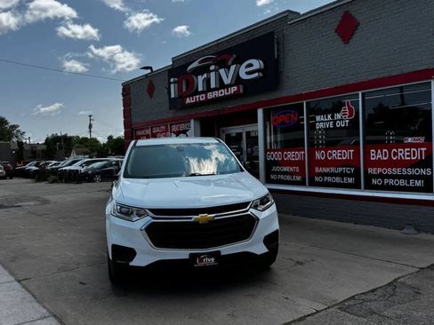 Used 2018 Chevrolet Traverse LS AWD/4WD image 1
