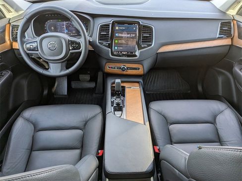New 2024 Volvo XC90 B6 Plus w/ Protection Package Premier image 5