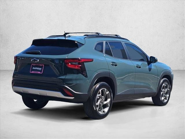 Used 2026 Chevrolet Trax LT w/ Driver Confidence Package FWD image 8