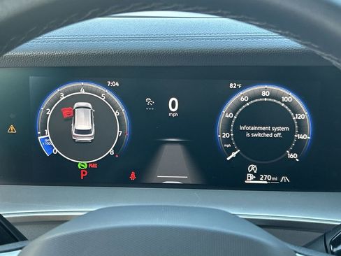 Certified 2025 Volkswagen Tiguan SE R-Line AWD/4WD image 28