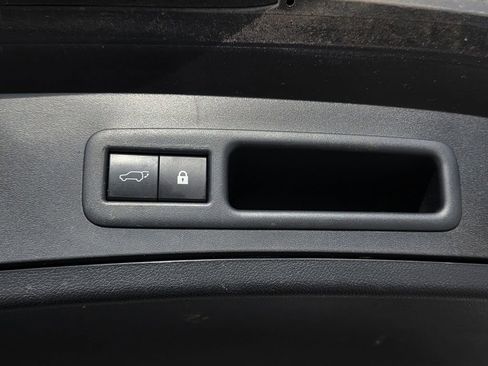 Used 2019 Lexus UX 200 image 30