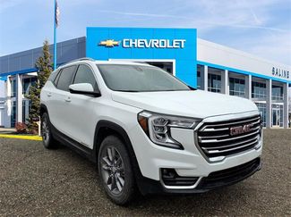 Used 2024 GMC Terrain SLT video 1